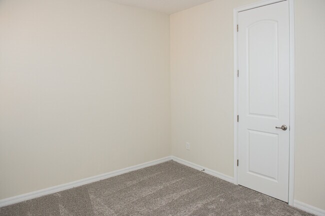 Building Photo - 1547 Bayfront Pk Aly