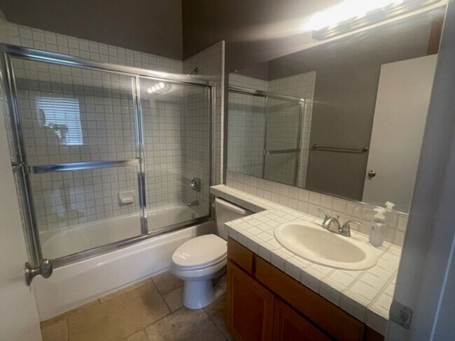 Building Photo - Comfortable Living with Private Patio and Community Amenities