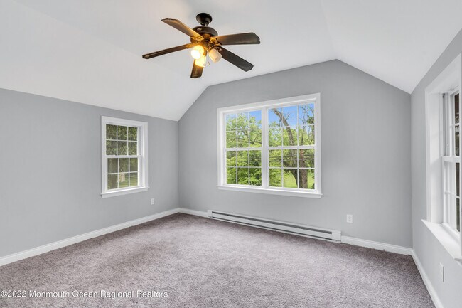 Building Photo - 5 Dugans Ln