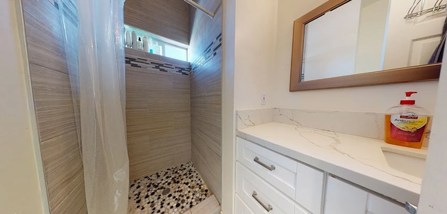 Building Photo - 6252 Dorothy Dr