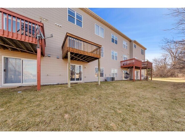 Building Photo - 5125 Holly Ln N