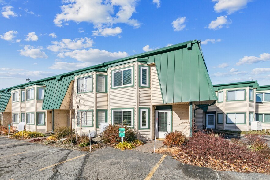 Primary Photo - 439 Ala Wai Blvd