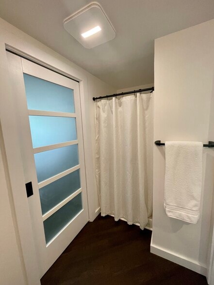 Pocket doors throughout home for maximum room - 8011 Shallowford Rd