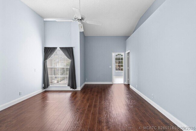 Building Photo - 5423 Grand Park Pl