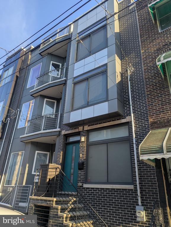 Building Photo - 608 McKean St
