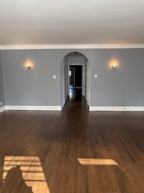 Building Photo - 7333 N Damen Ave