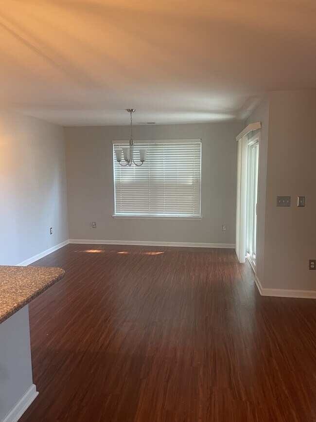 Building Photo - 1232 Midtown Village Dr
