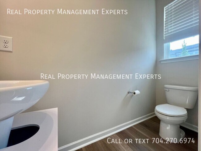 Building Photo - 3115 Hutton Gdns Ln
