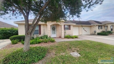 Building Photo - 9 Doral Dr