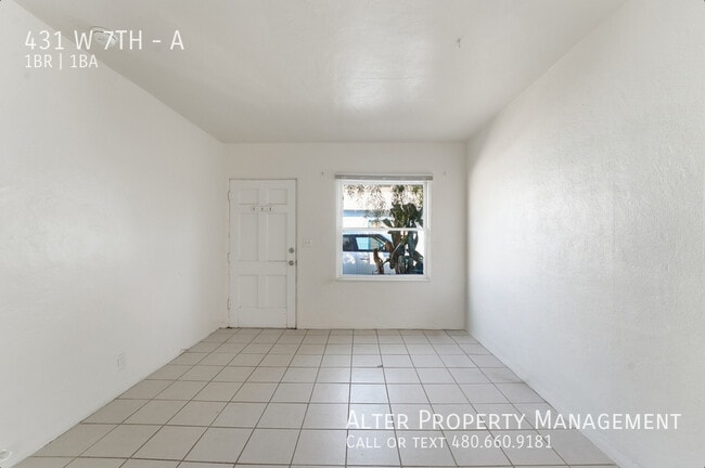 Building Photo - 431 W 7th St