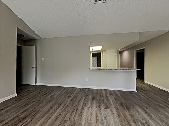 Building Photo - 25311 Mill Pond Ln