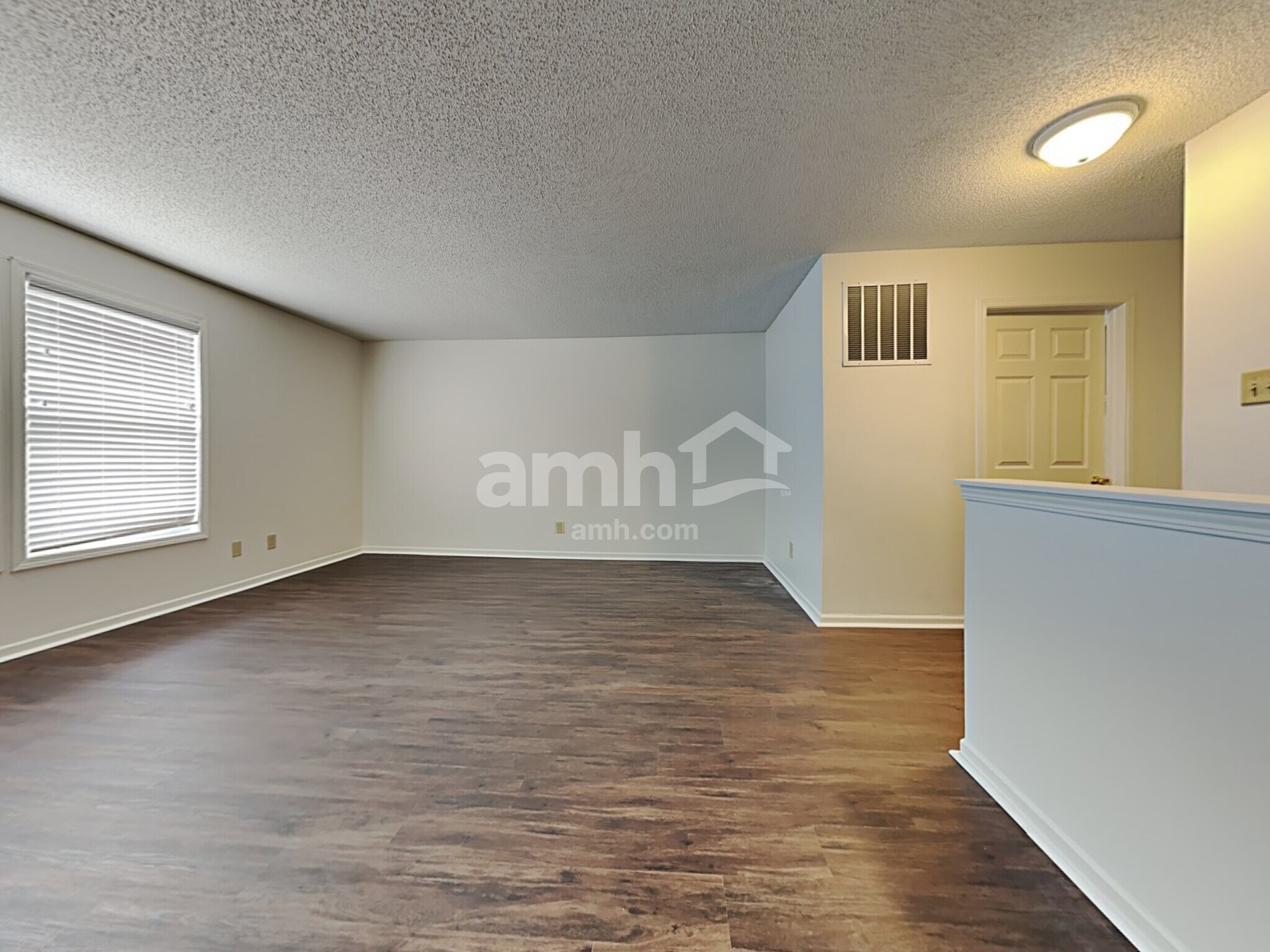 Building Photo - 2192 Olympia Dr