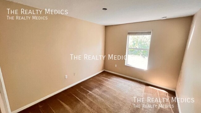 Building Photo - 331 Freedom's Ring Dr