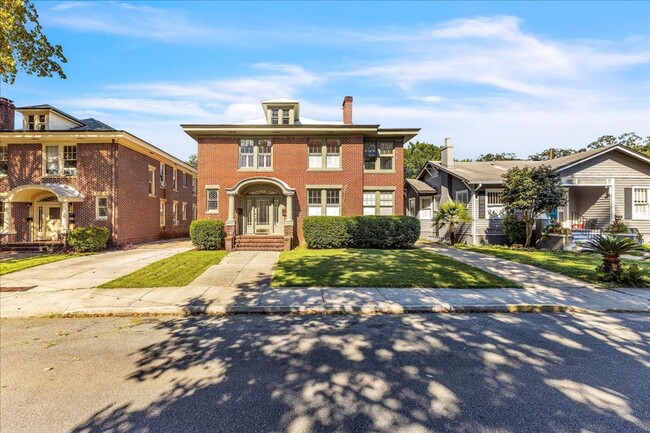 Building Photo - Upstairs Large 3 bedroom apartment in Ardsley Park