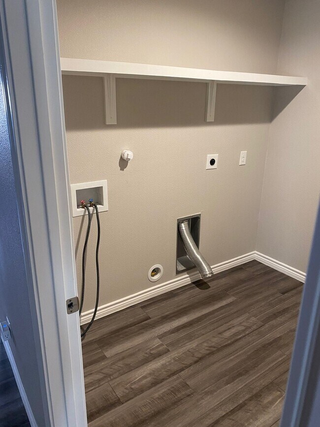 Building Photo - 7326 Tristan Dr