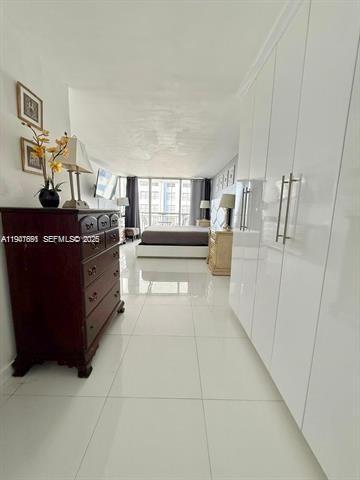 Building Photo - 18051 Biscayne Blvd