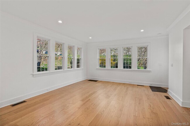 Building Photo - 26 Latimer Ln