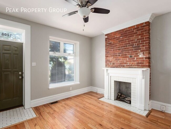 Building Photo - 1208 Indianola Ave