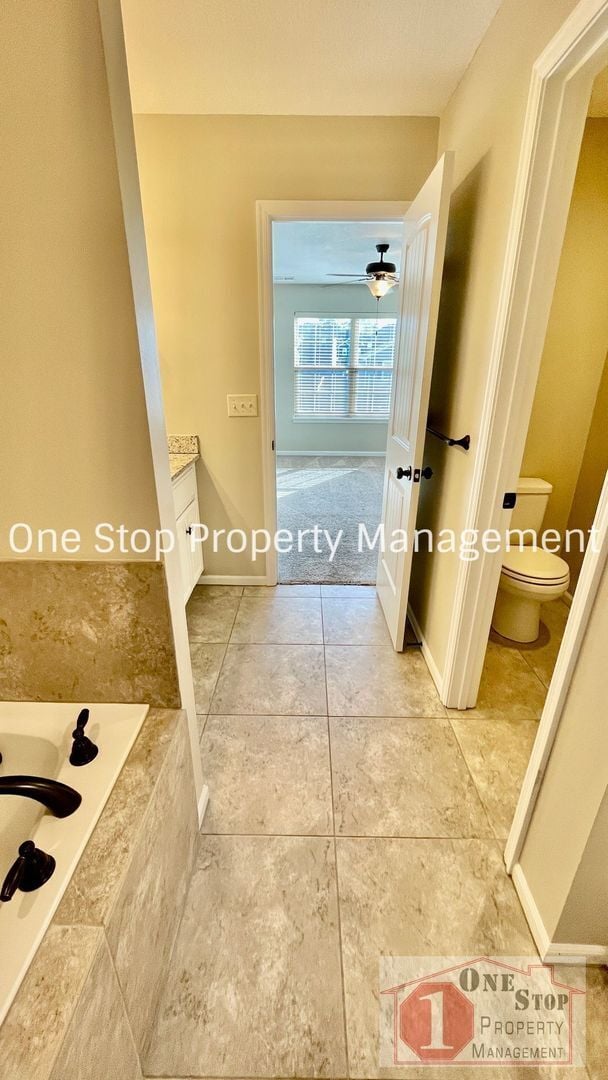 Building Photo - Gorgeous 4 bedroom, 2.5 bath home in Raymore!