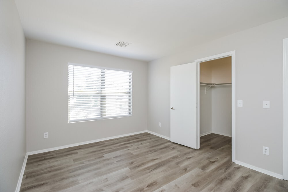 Building Photo - 4630 N 91st Dr