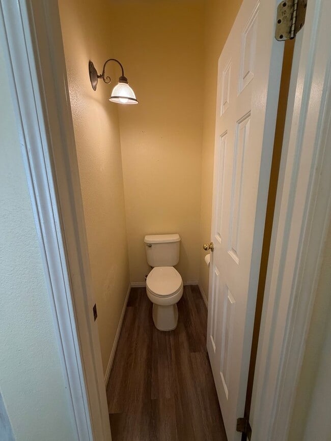 Building Photo - Contemporary 3 Bedroom 2 Bathroom Home Located In NW Albuquerque!
