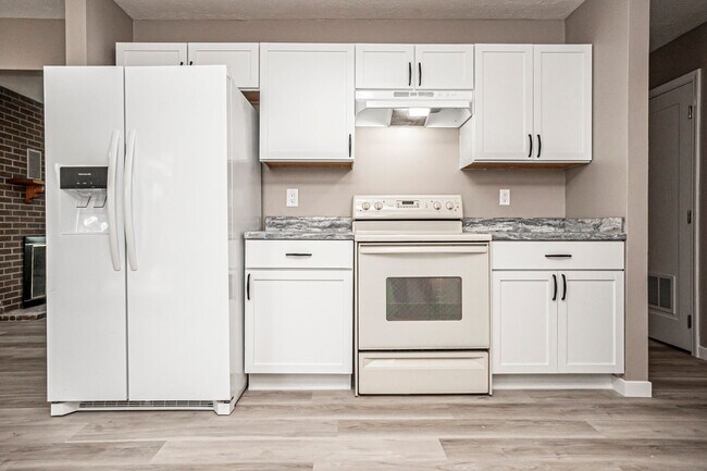 Building Photo - Please View 3D Virtual Walk-Through Before...