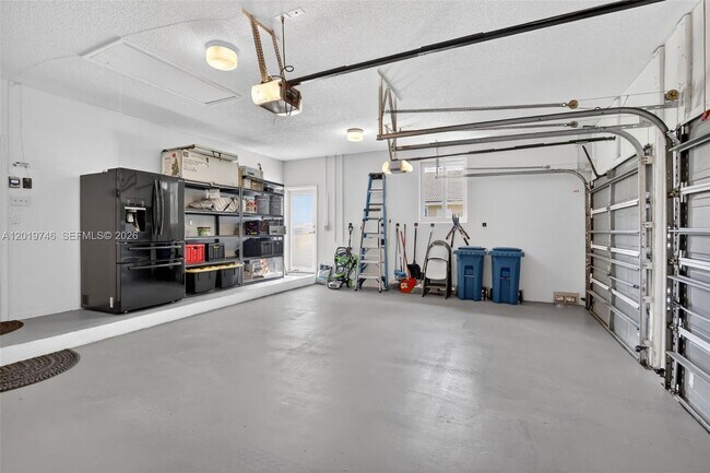 Building Photo - 2922 Medinah