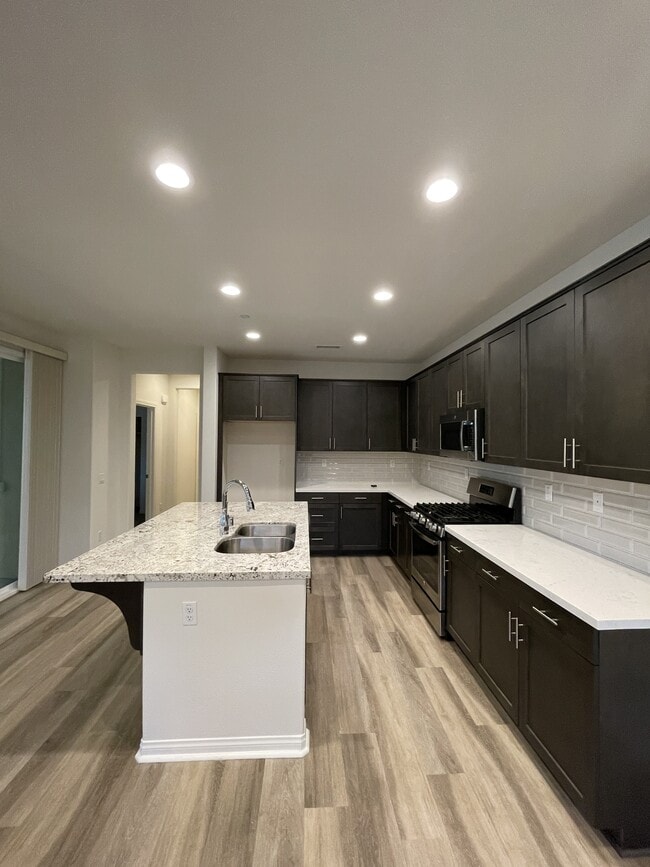 Building Photo - 179 Stage Trail Rd.