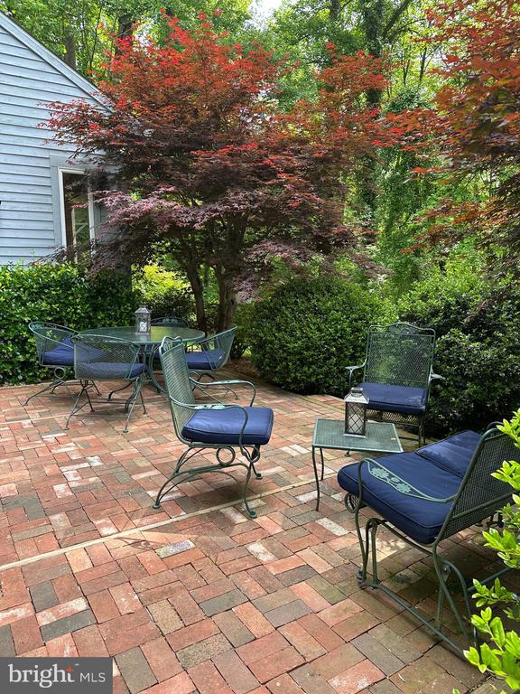 Building Photo - 623 Sean Dr