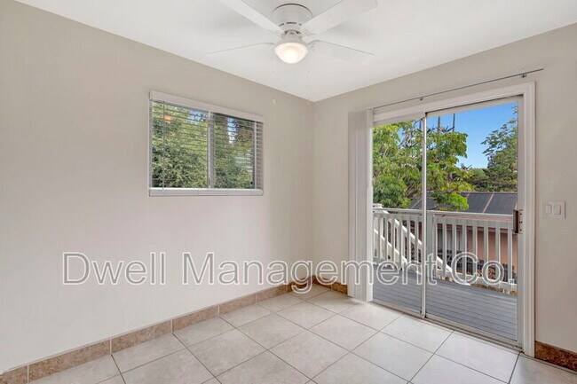 Building Photo - 8860 Fabienne Way