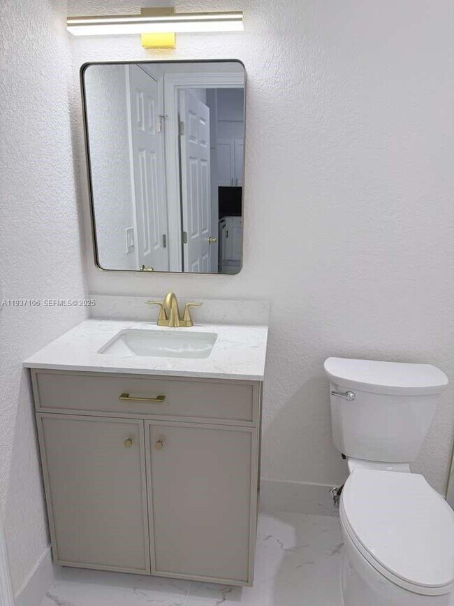 Building Photo - 1300 Wiley St