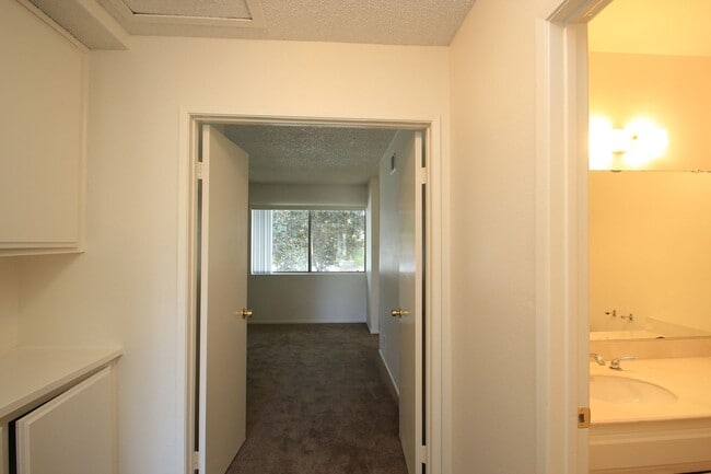 Building Photo - Coming Soon – Charming 3-Bedroom Townhome ...