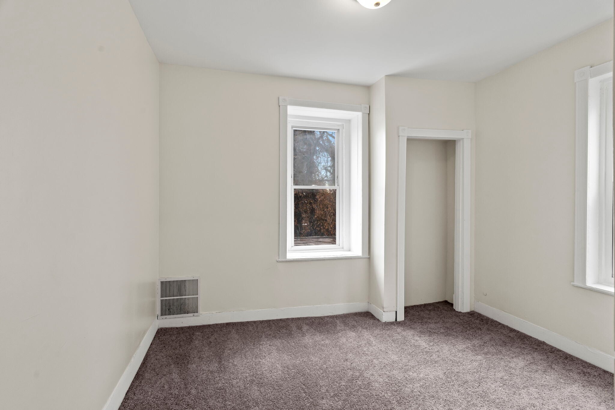 Building Photo - 3727 N 16th St