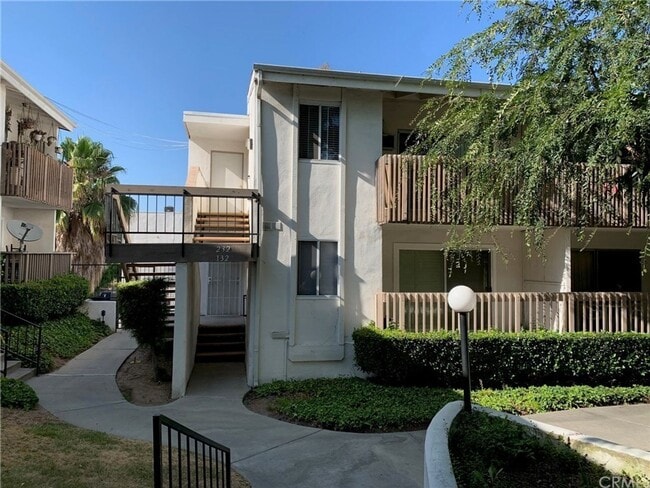 Building Photo - Bright, comfortable, and spacious one bedroom Condominium