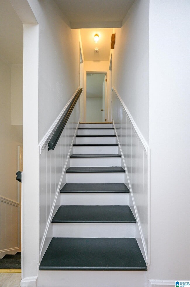 Building Photo - 1064 Sherbrooke Dr
