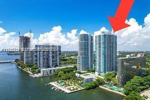 Building Photo - 2101 Brickell Ave