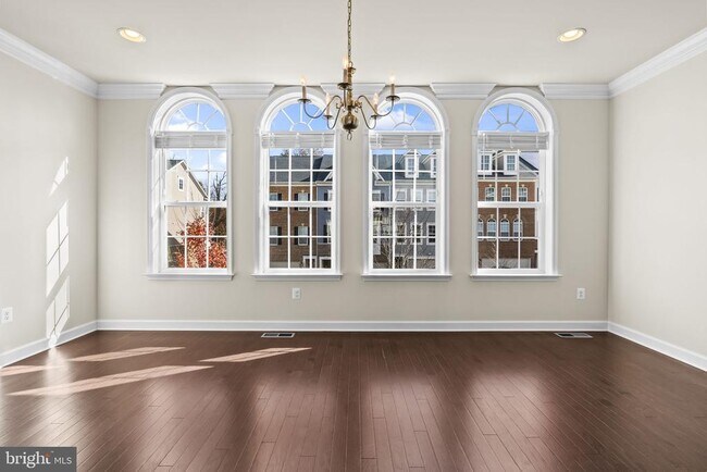 Building Photo - 3030 Mia Ln