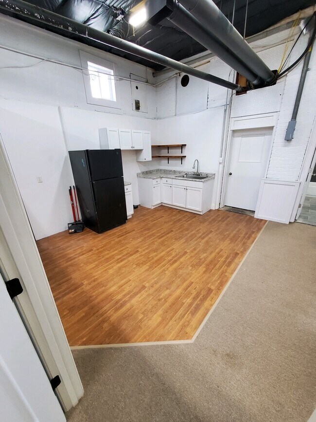 Building Photo - 3rd St 4 Plex