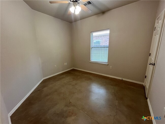 Building Photo - 268 Rosalie Dr