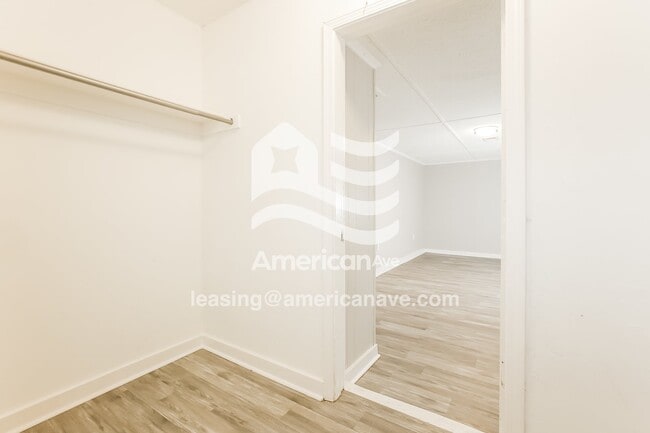 Building Photo - 3520 Pinewood Loop