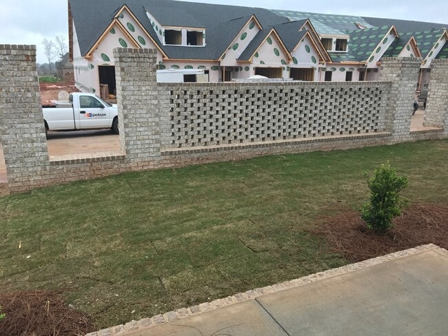 Building Photo - 1385 Sheridan Glen Crossing