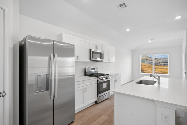 Building Photo - 2123 W 30th Pl