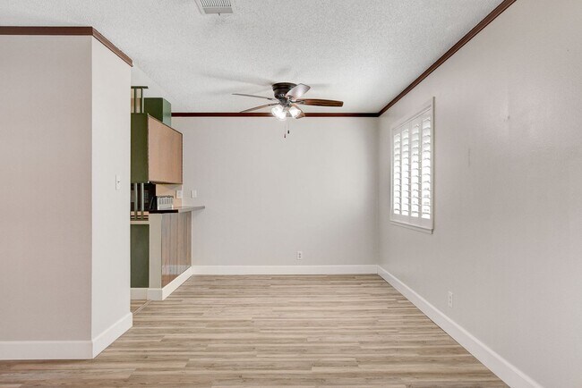 Building Photo - Charming Single-Story Home in Prime Northwest Location