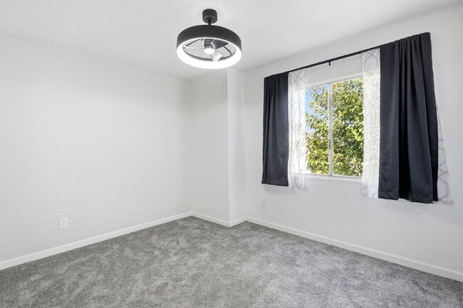 Building Photo - 4163 N 81st St