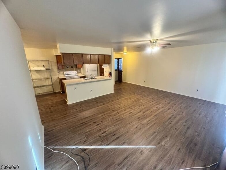 Building Photo - 55 Bolton Ct