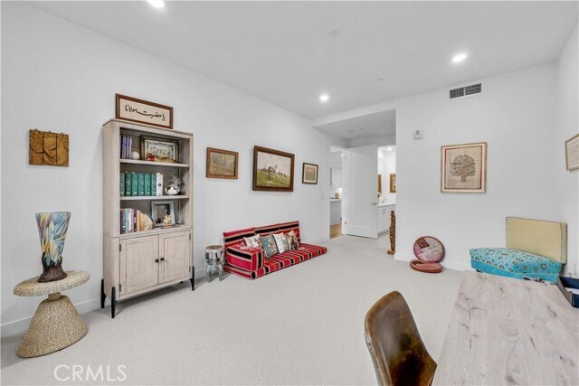 Building Photo - 4202 Rivington