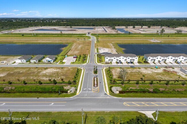 Building Photo - 9732 Venetian Sq