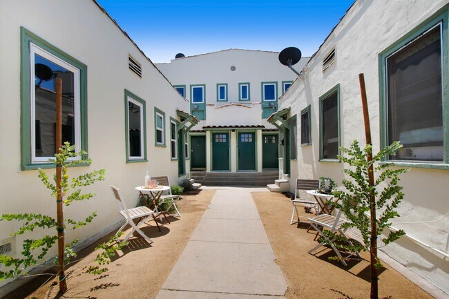 Building Photo - Beautiful 1 Bed / 1 Bath Apartment in the ...