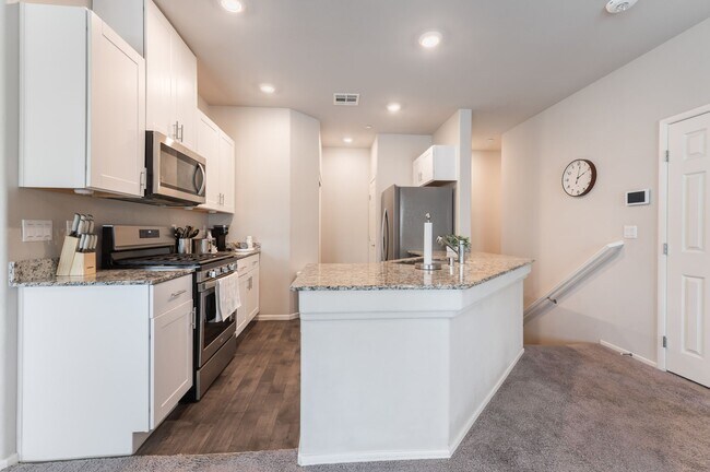Building Photo - 4705 Blaise Ave