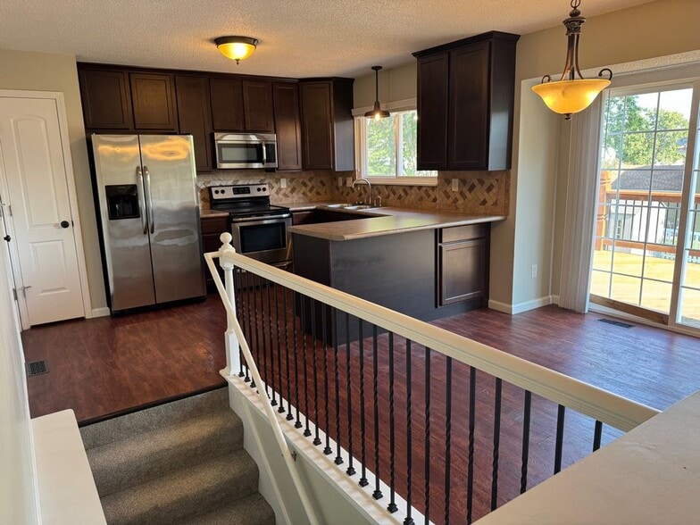 Building Photo - 1108 Amberglen Dr
